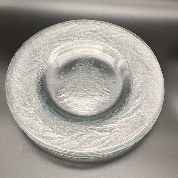 Arcoroc 5 Pcs. Holly Tree Christmas Design Dinner Plates 10.5” Clear Glass Vtg. - Picture 4 of 12